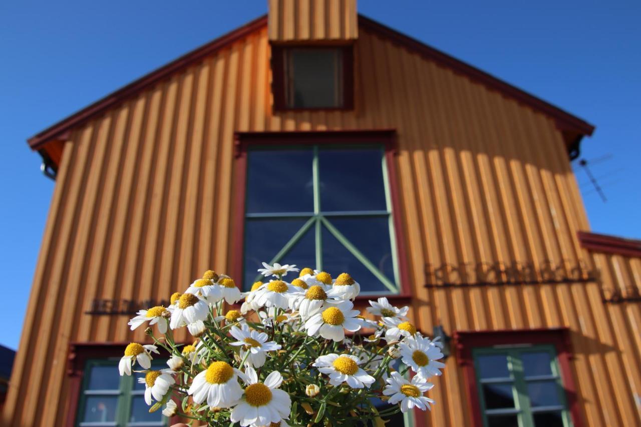Heimbrygga Restaurant & Accommodation Skrova Luaran gambar